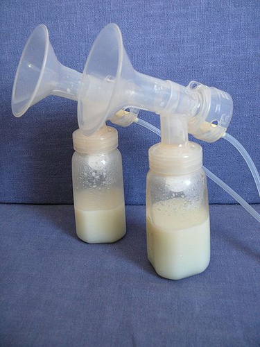 Government ordinance servant Luscious How much expressed milk will my baby need? • KellyMom.com